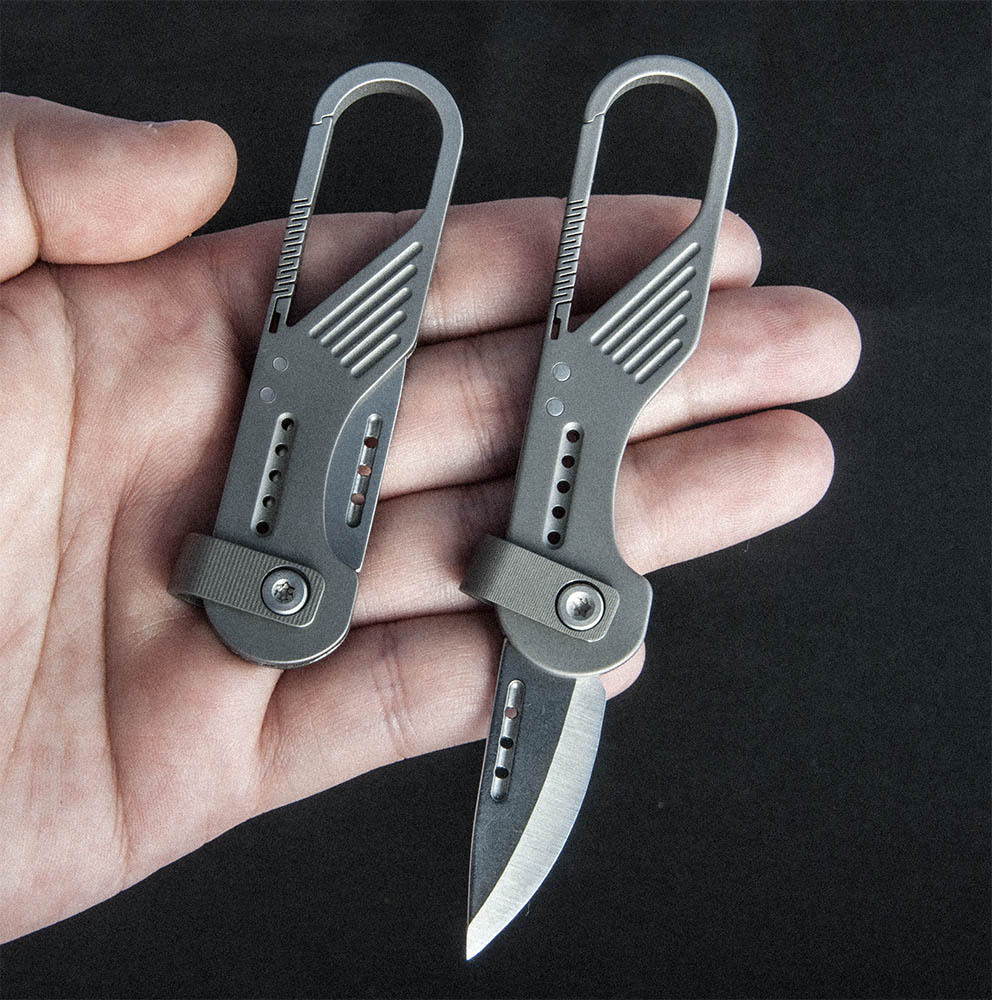 Edc Carry Essentials - チタン合金キーホルダー ミニ折りたたみナイフ 持ち運びに便利 アウトドアキャンプに不可欠 ペンダント EDC