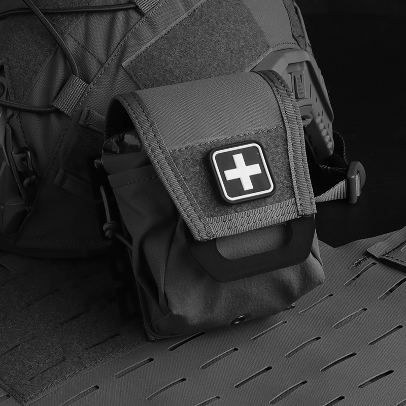 コンパクトな救急箱 |   小型緊急必需品ポーチ |   ア - Edc Carry Essentials のレビューと価格